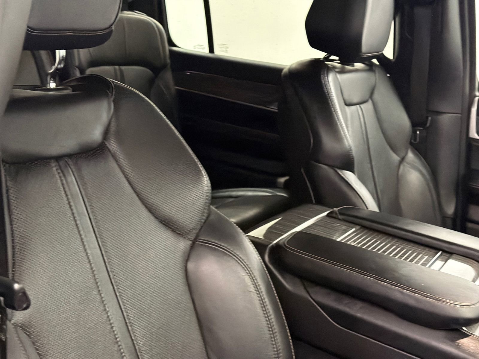 Used 2022 Jeep Wagoneer Series II image 11