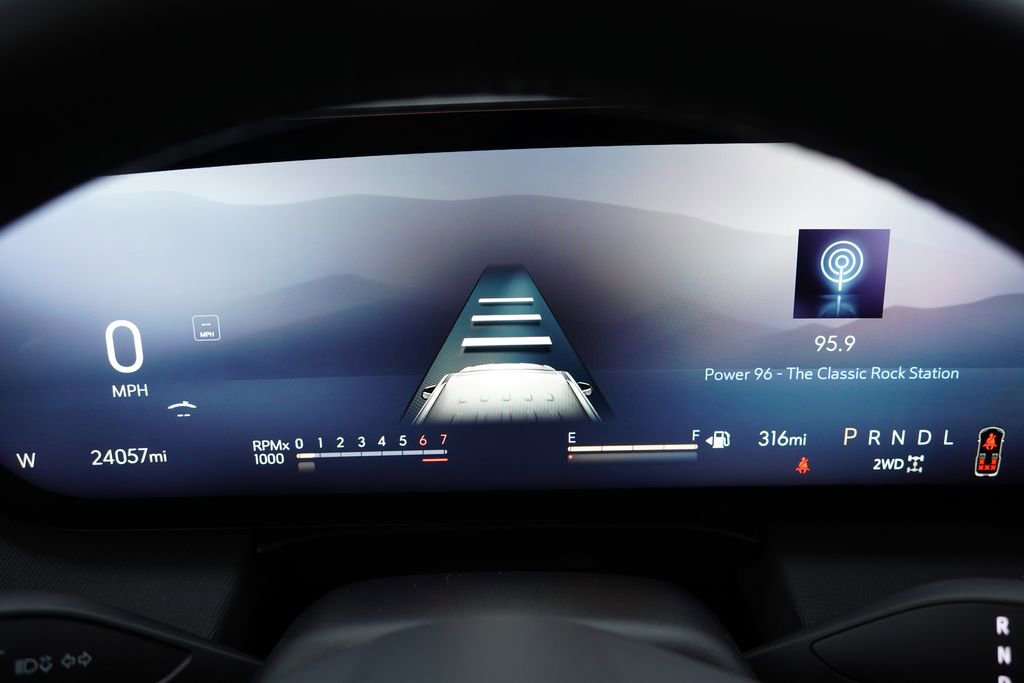 Certified 2025 Buick Enclave Preferred image 34