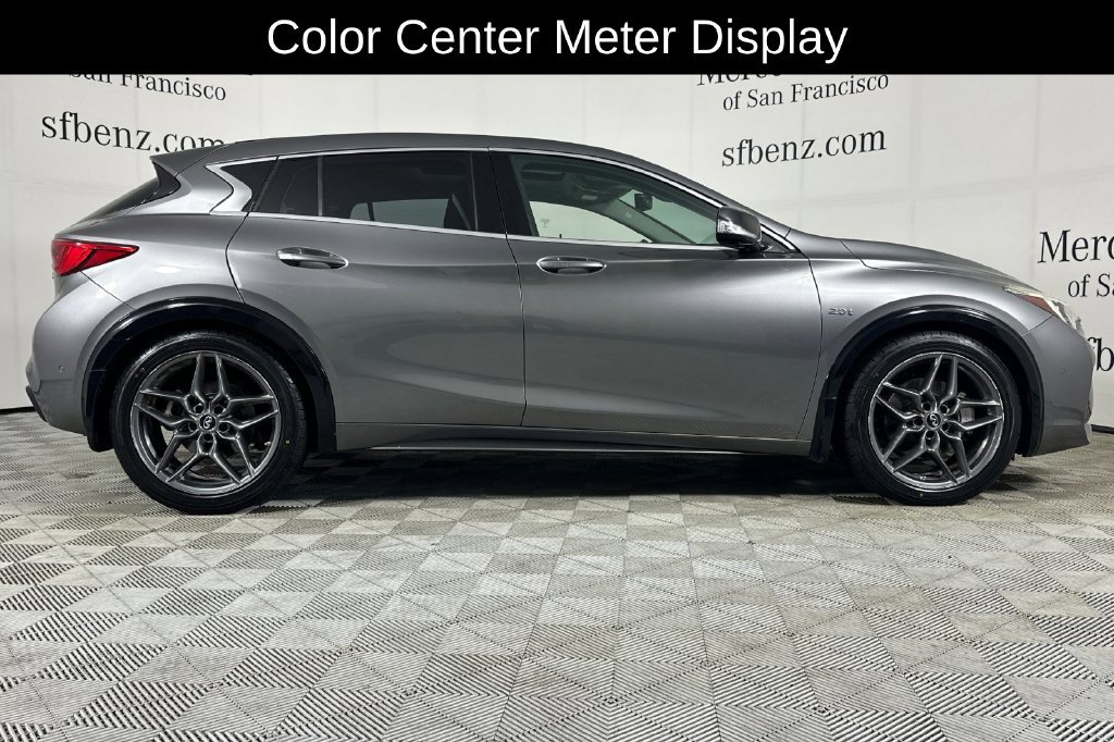 Used 2017 INFINITI QX30 Sport FWD image 3