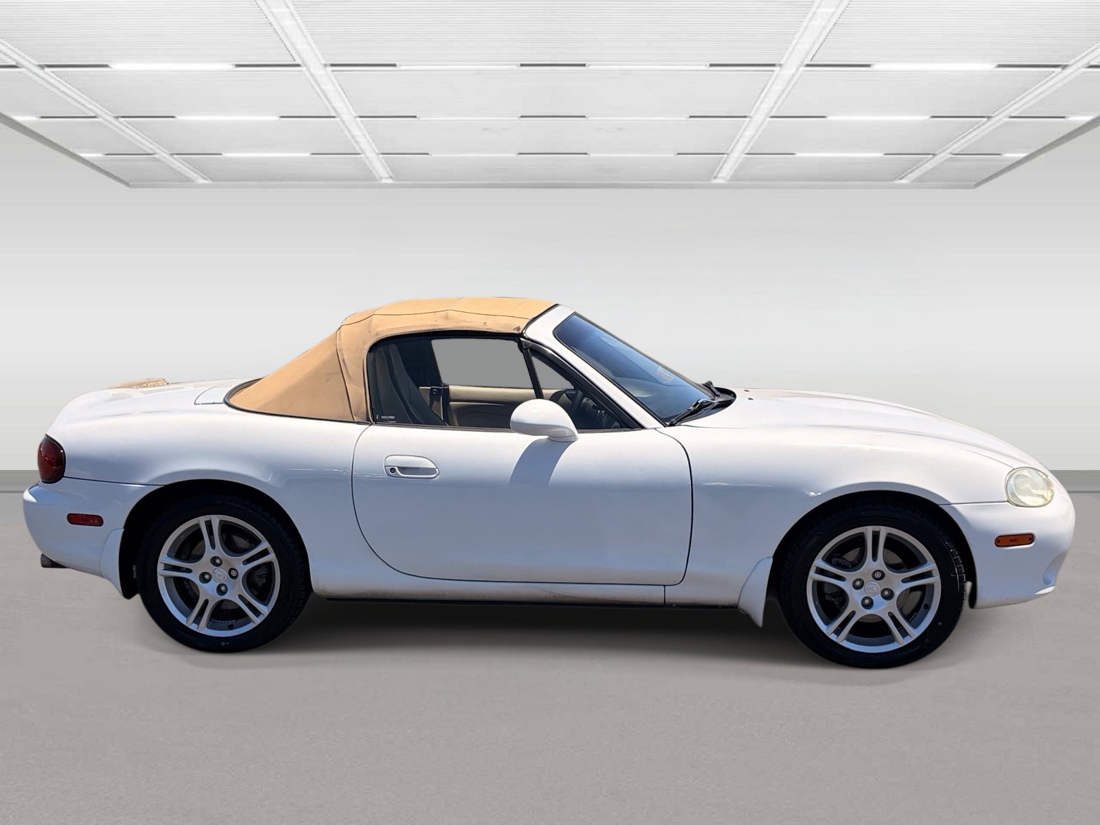 Used 2004 MAZDA MX-5 Miata LS RWD image 6
