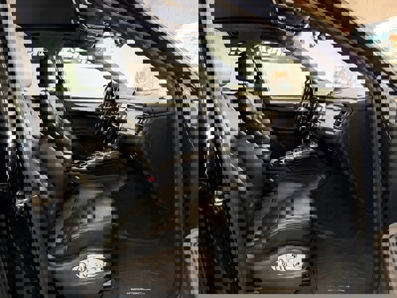 Used 2020 Porsche Macan Turbo image 54