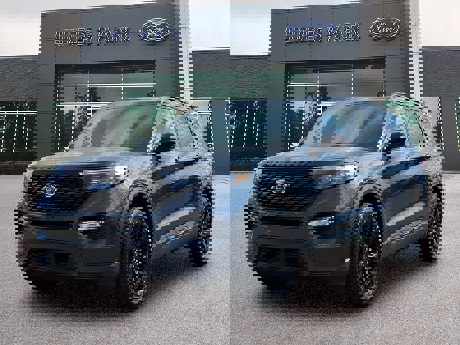 Certified 2024 Ford Explorer ST-Line w/ Class IV Trailer Tow Package image 3