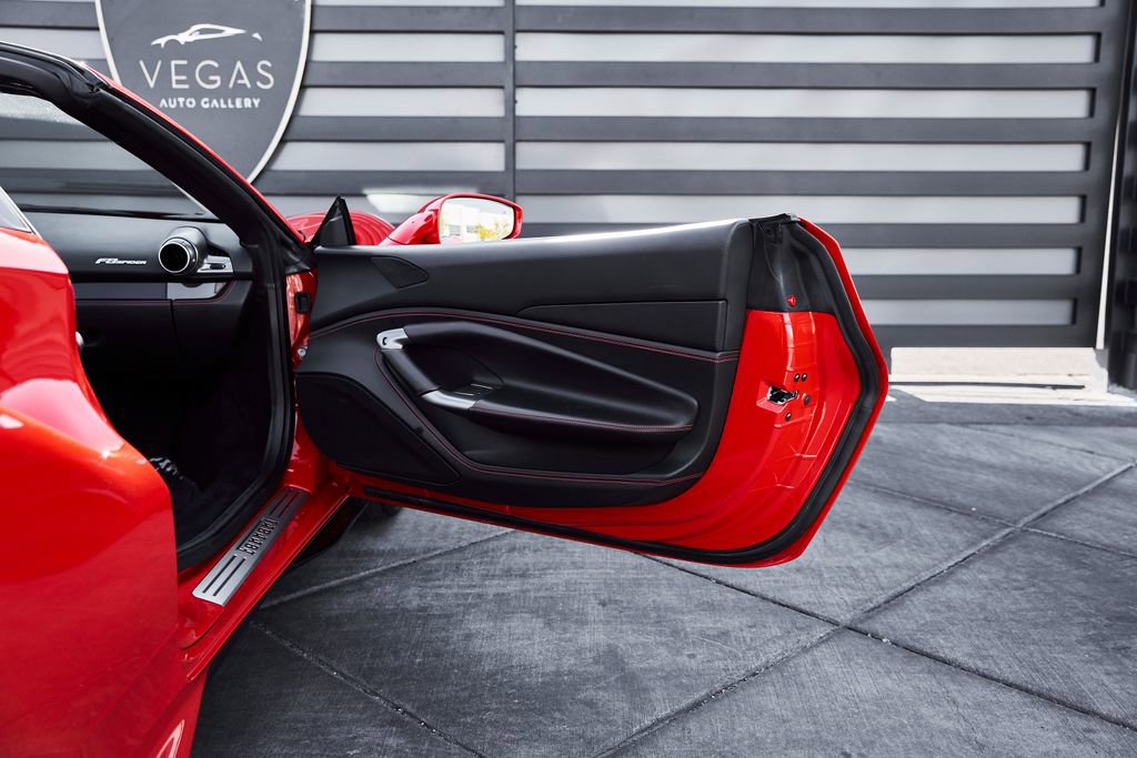Used 2023 Ferrari F8 Tributo image 29