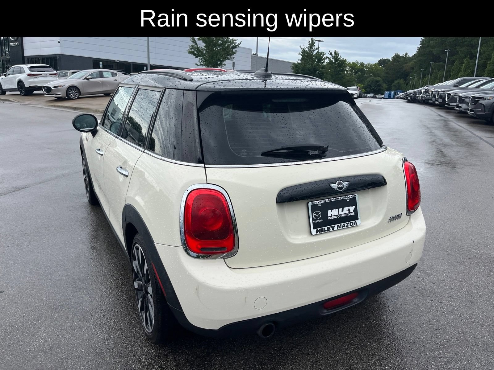 Used 2016 MINI Cooper 4-Door Hardtop FWD image 5