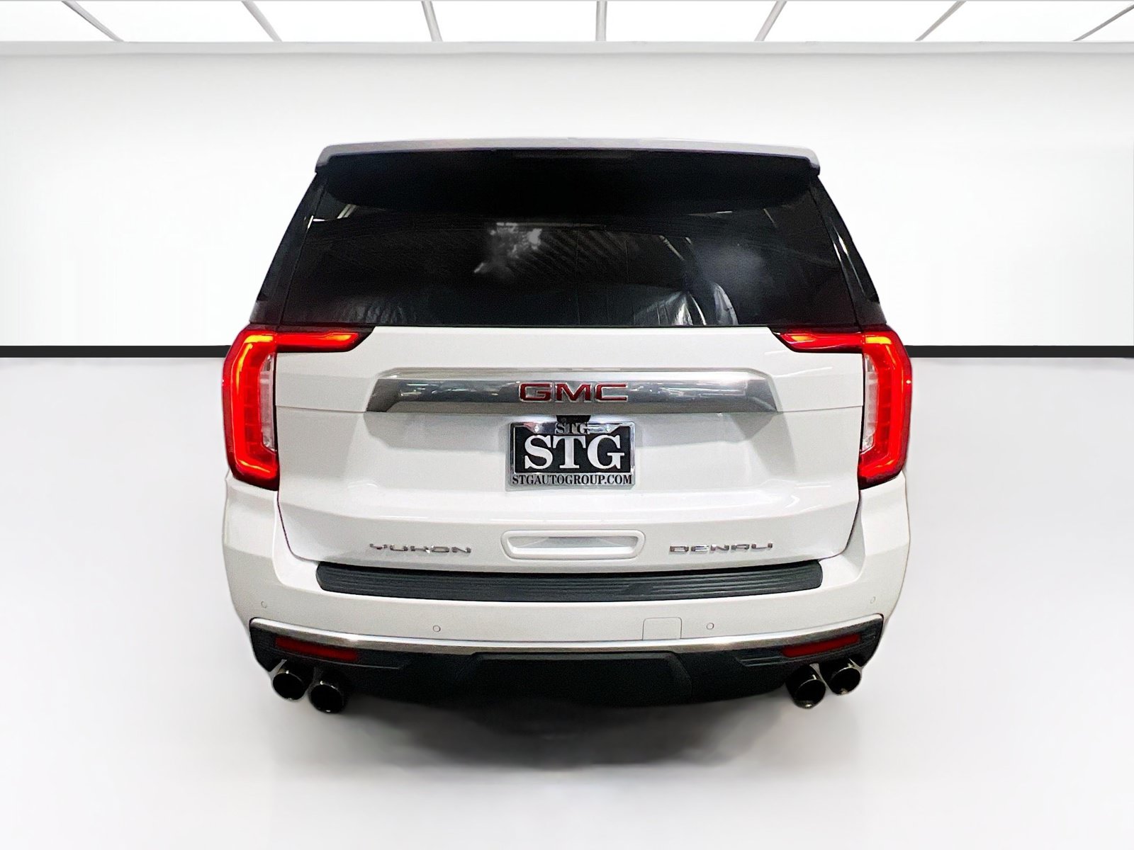 Used 2021 GMC Yukon Denali w/ Advanced Technology Package AWD/4WD image 5