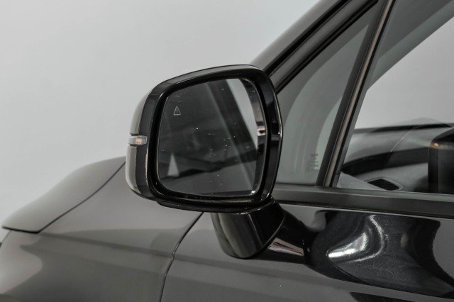 Used 2023 Kia Carnival LX FWD image 40
