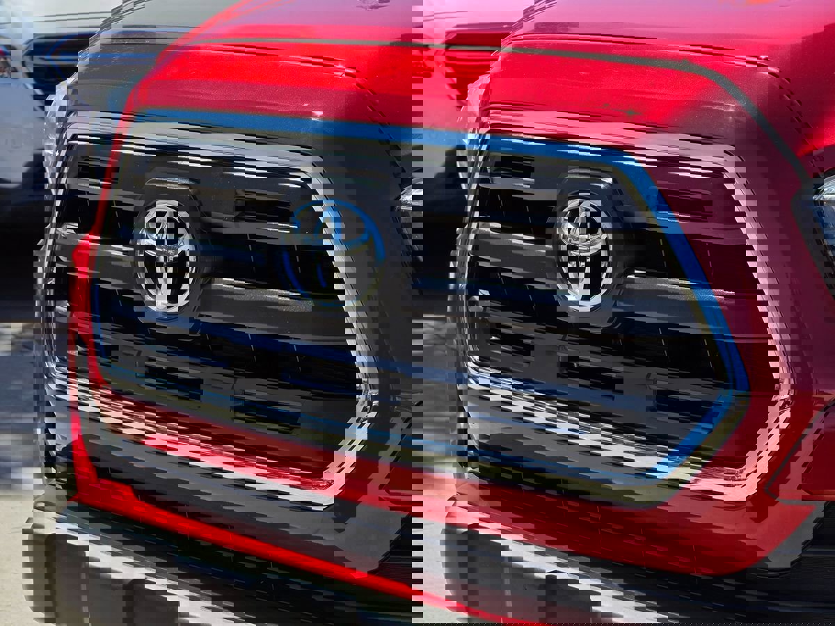 Used 2016 Toyota Tacoma SR5 RWD image 7