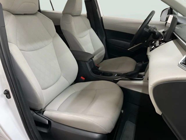 Used 2024 Toyota Corolla Cross L FWD image 67