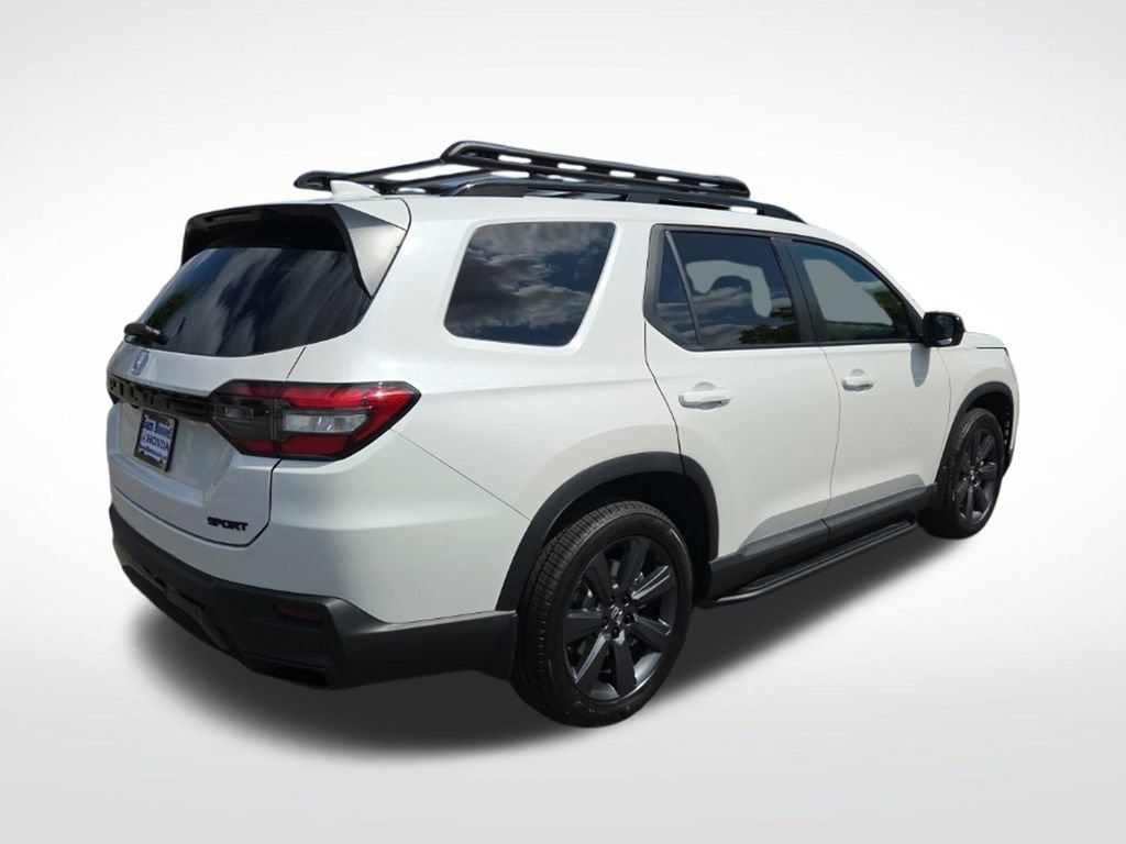 New 2026 Honda Pilot Sport image 4