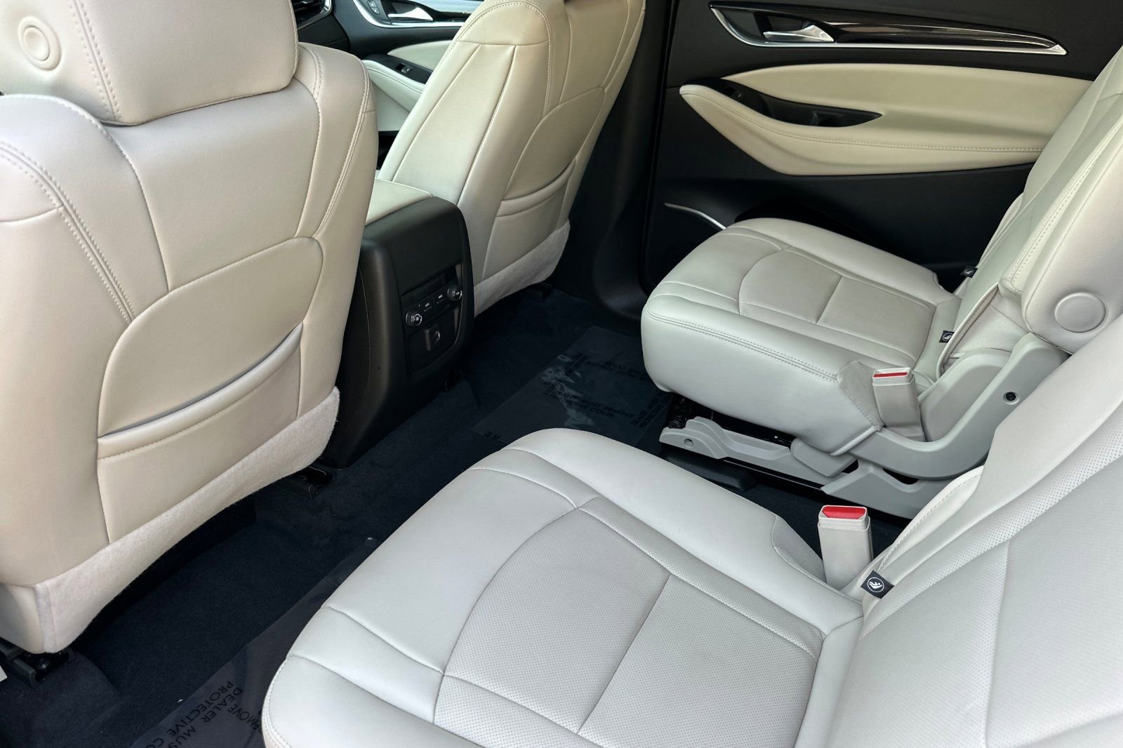 Certified 2023 Buick Enclave Essence w/ Experience Buick Package FWD image 14
