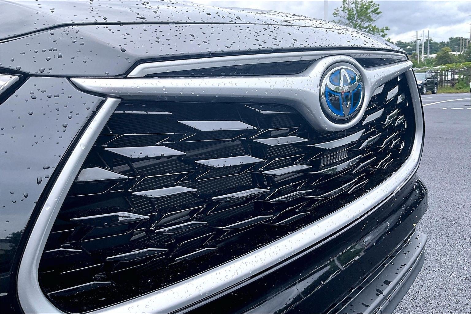 Used 2022 Toyota Highlander XLE AWD/4WD image 30