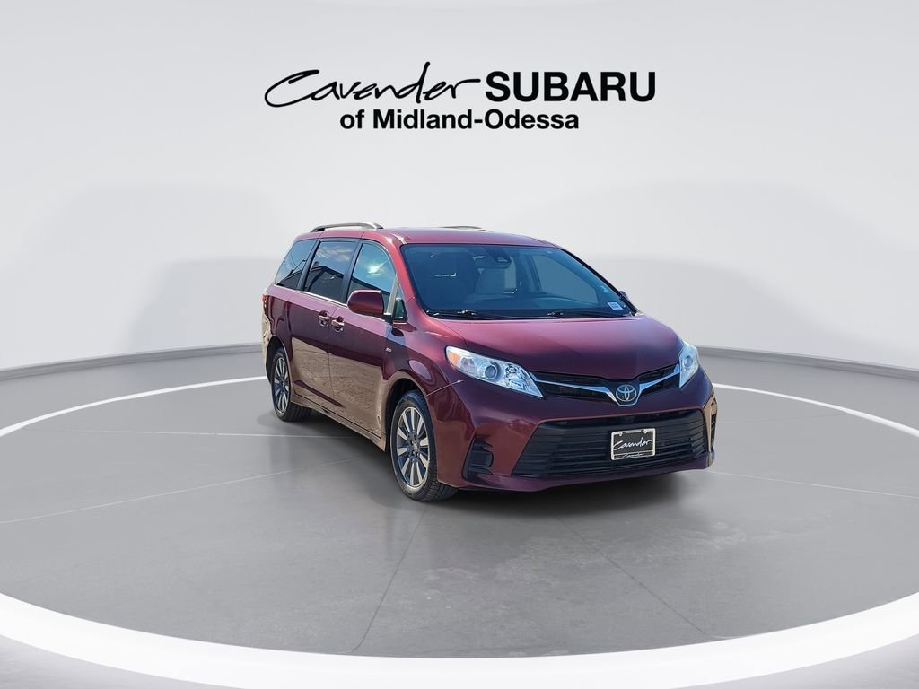 Used 2020 Toyota Sienna LE image 2