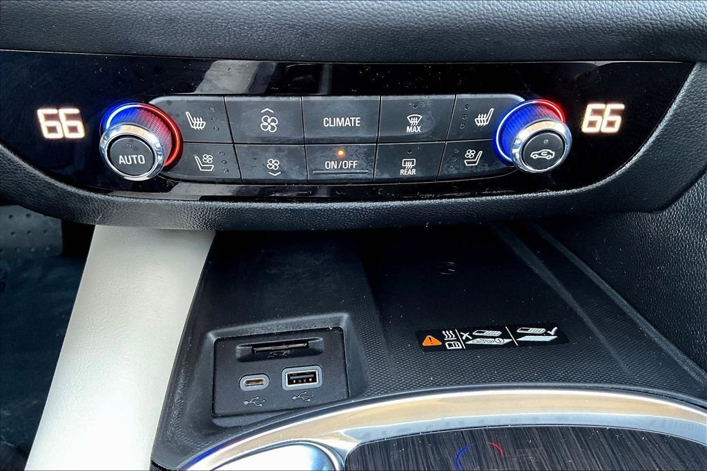 Used 2022 Buick Enclave Premium w/ Experience Buick Package image 24