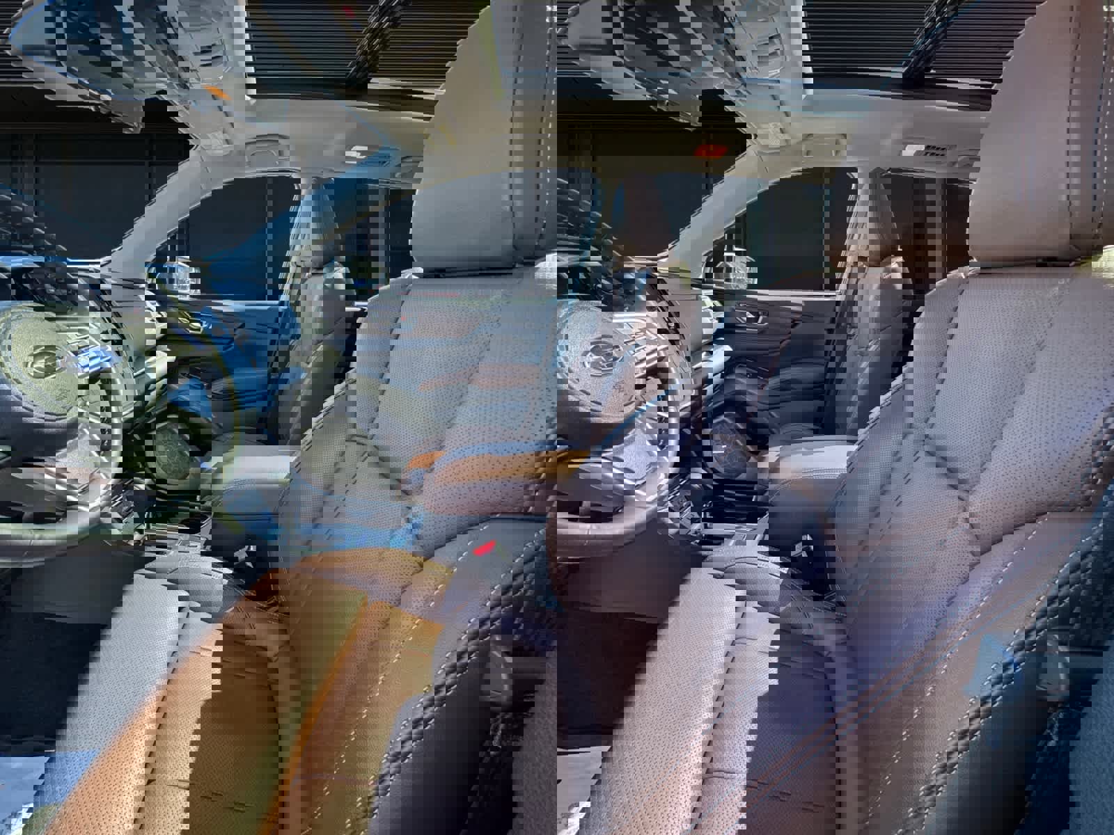 Used 2023 Subaru Ascent Touring image 2