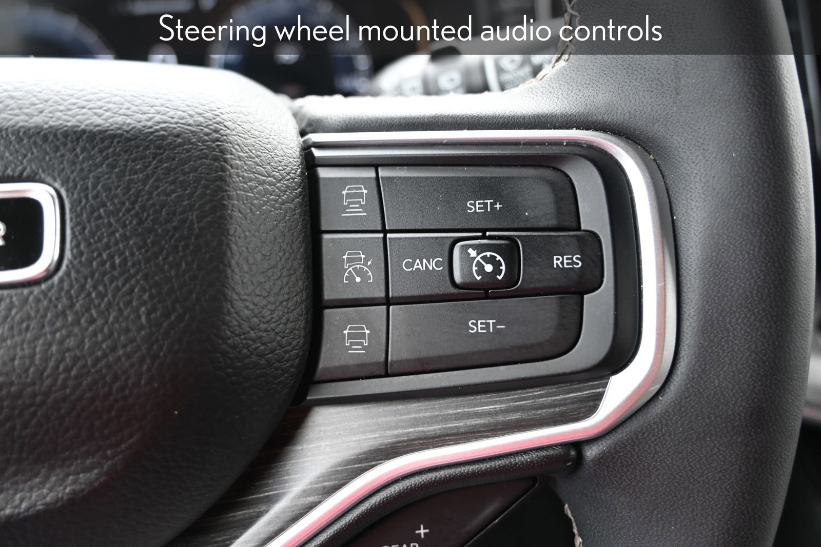 Used 2024 Jeep Wagoneer Series II w/ Flexible Seating Group image 13