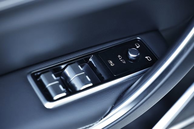 New 2024 Jaguar XF R-Dynamic SE AWD/4WD image 25