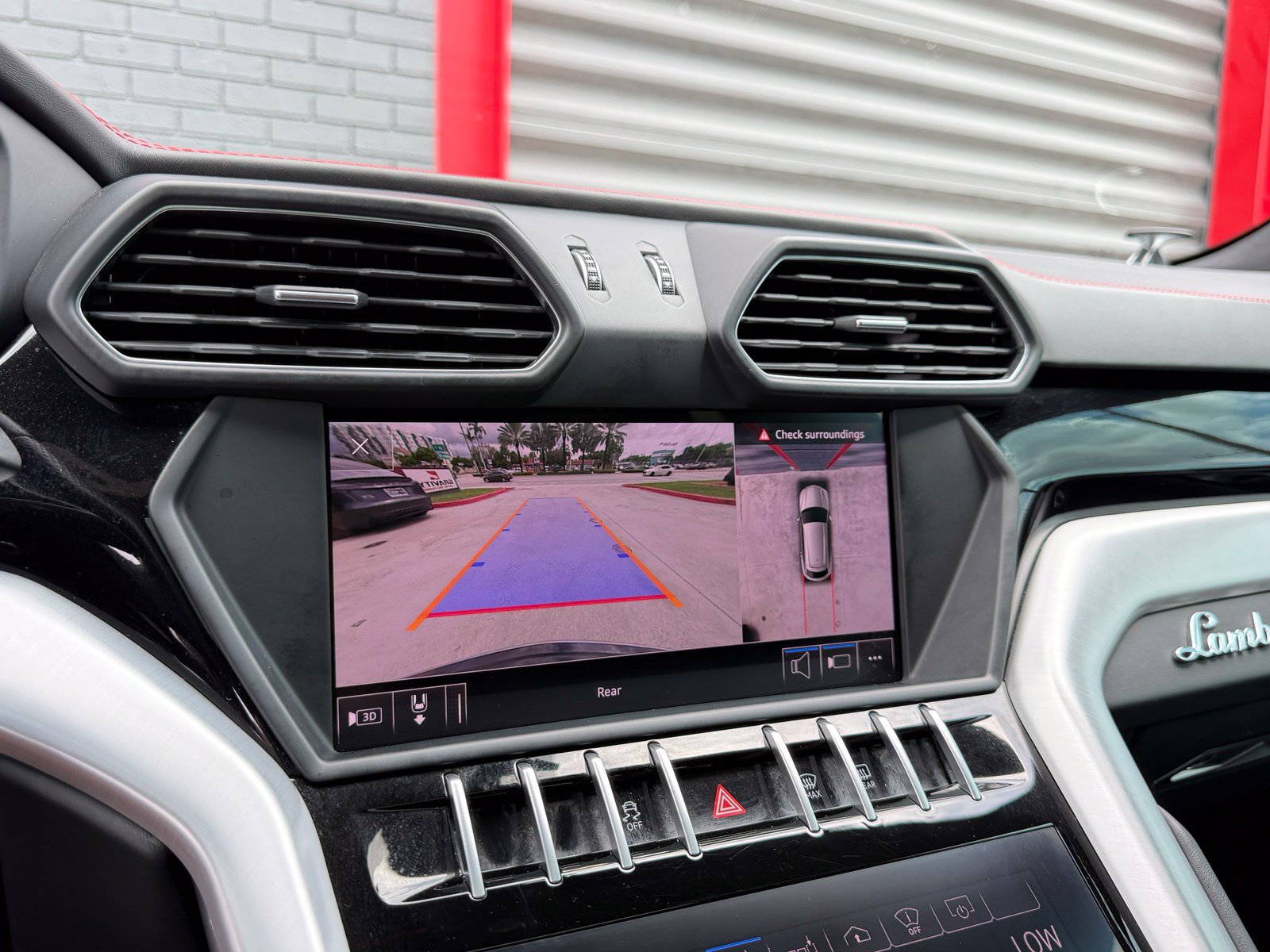 Used 2019 Lamborghini Urus AWD/4WD image 34