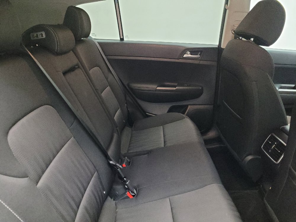 Used 2019 Kia Sportage LX FWD image 19