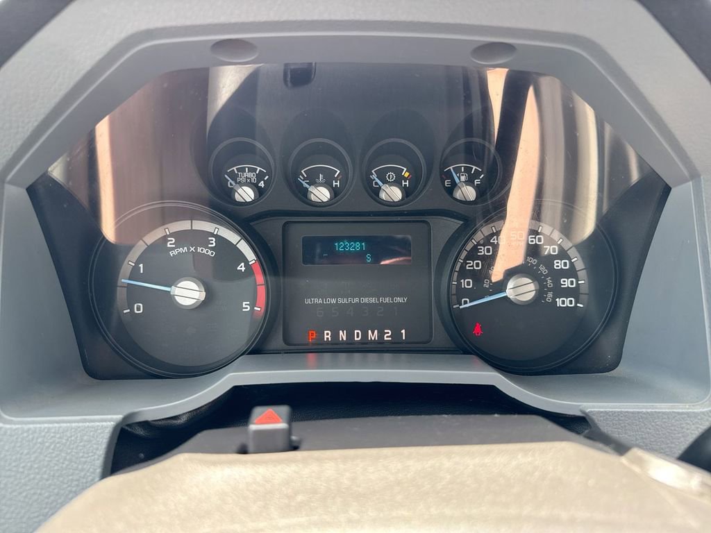 Used 2015 Ford F250 XLT w/ XLT Interior Package RWD image 12