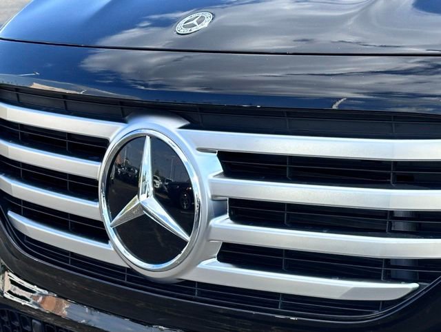 New 2026 Mercedes-Benz GLB 250 4MATIC image 5