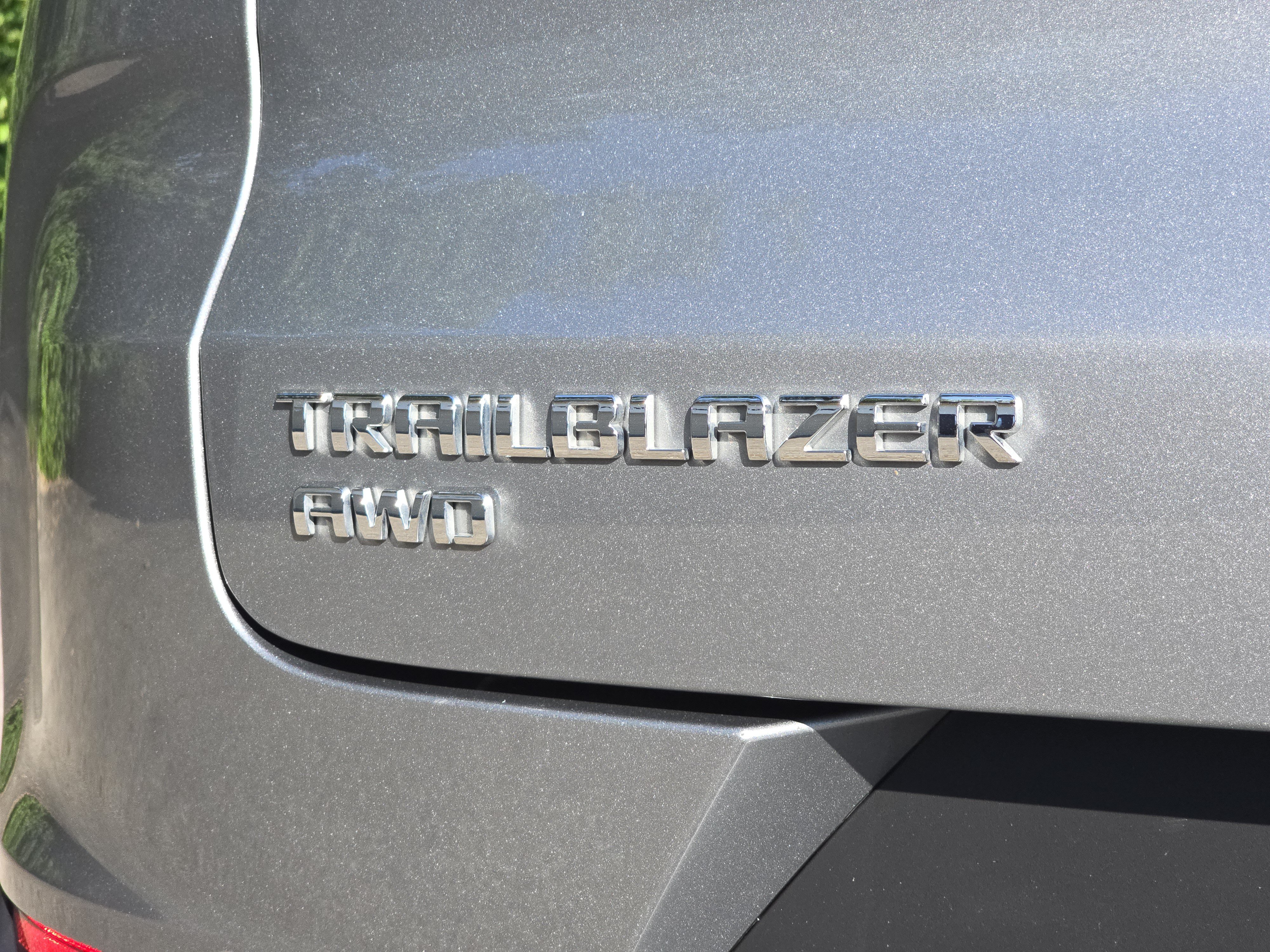 Used 2025 Chevrolet TrailBlazer LT AWD/4WD image 13