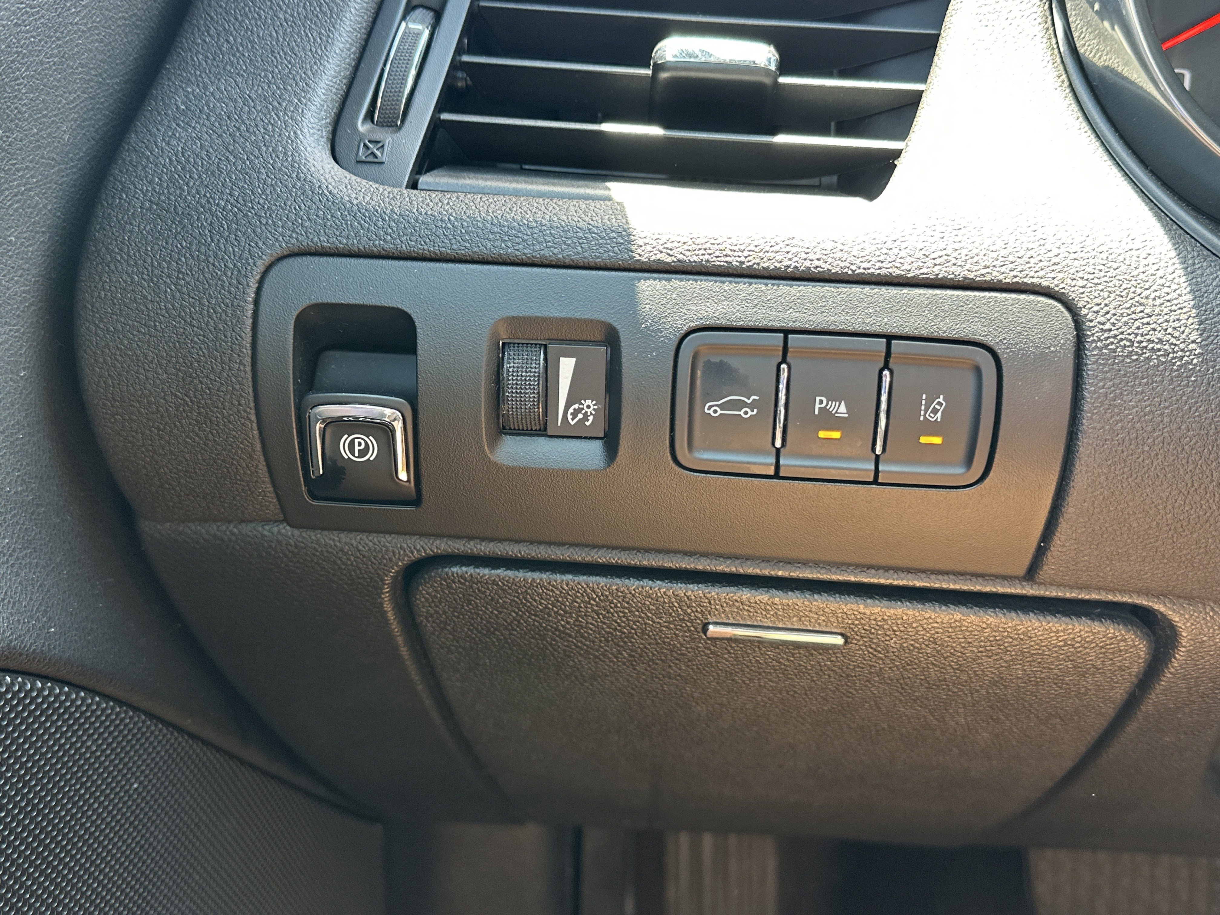 Used 2014 Chevrolet Impala LTZ FWD image 28