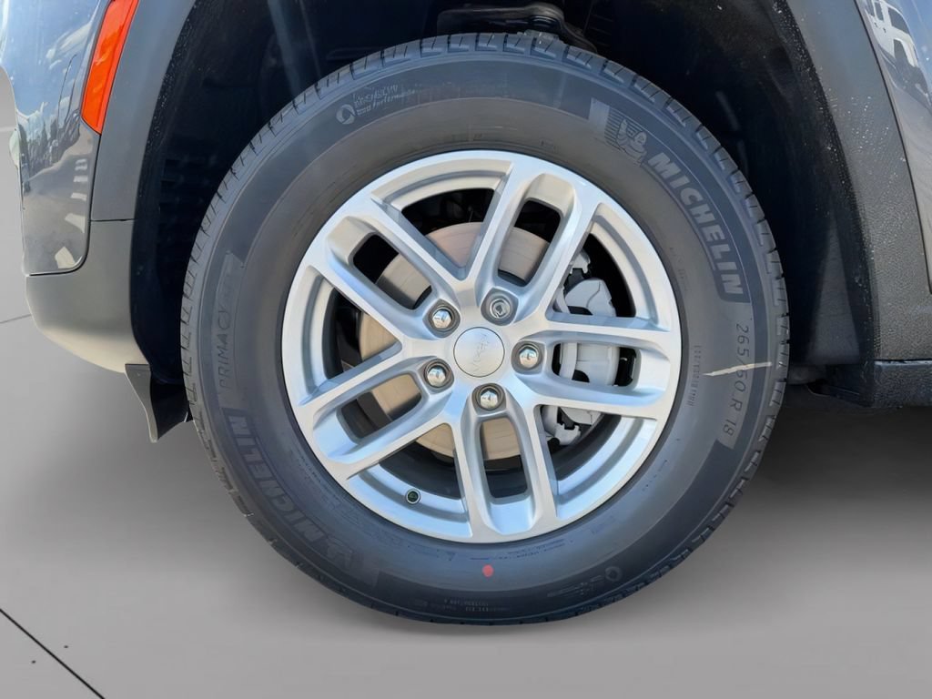 New 2026 Jeep Grand Cherokee Laredo X RWD image 7