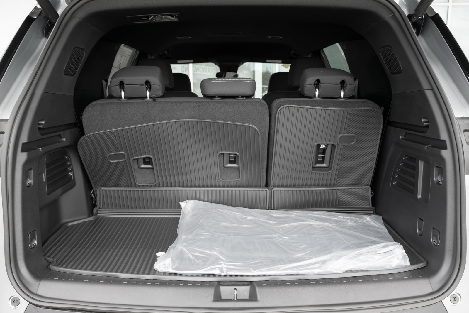 New 2026 Chevrolet Traverse LT w/ LPO, Floor Liner Package image 33