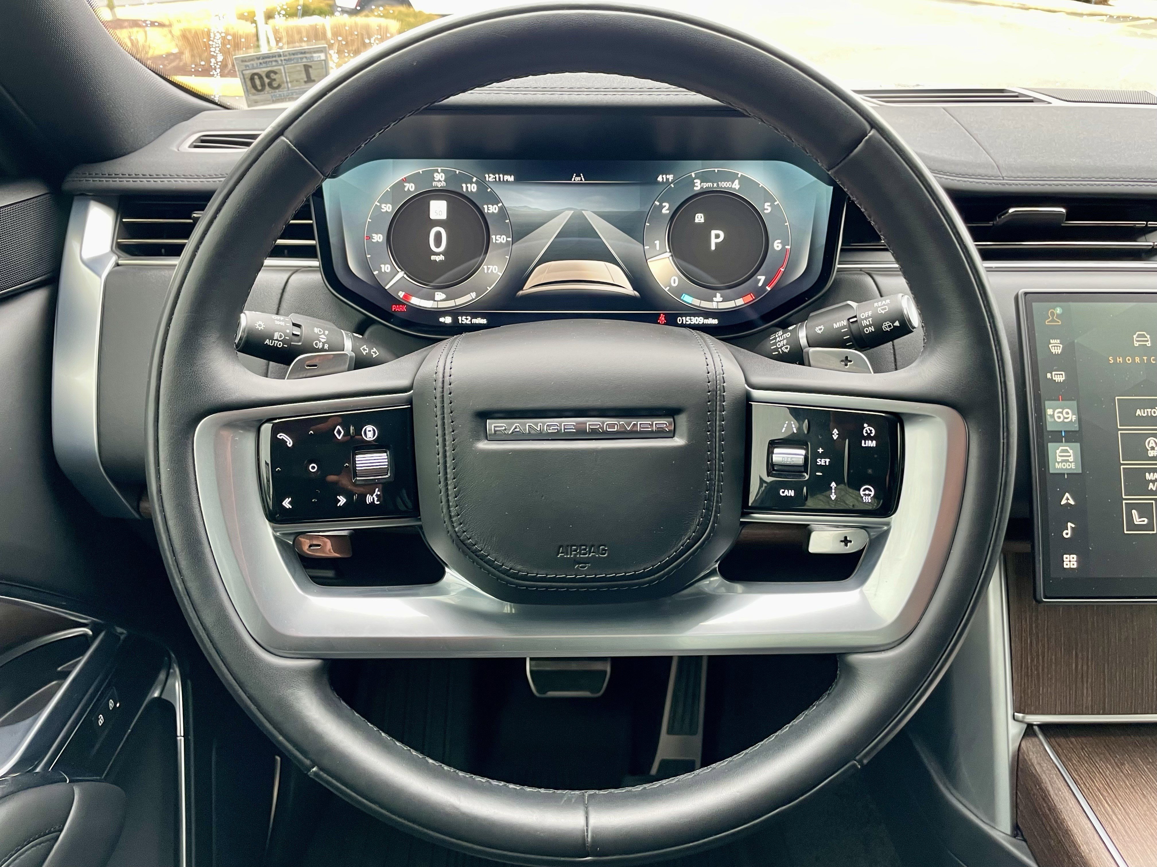 Certified 2025 Land Rover Range Rover SE image 21