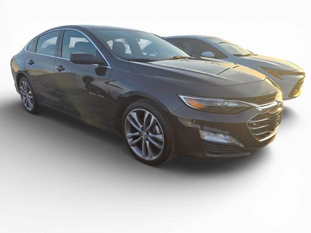 Used 2023 Chevrolet Malibu LT image 2