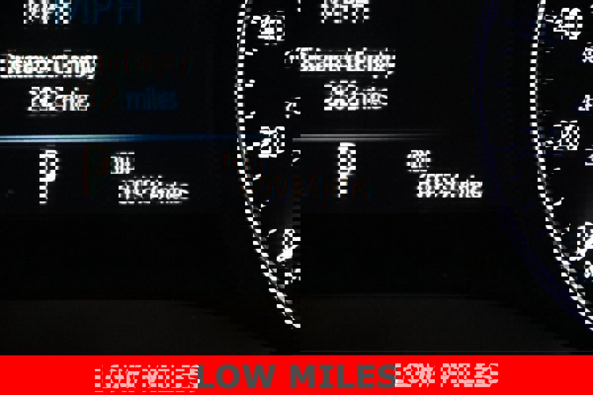 Used 2022 Toyota Sienna Platinum image 18