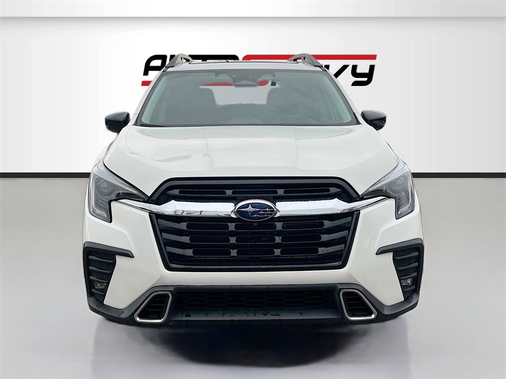Used 2024 Subaru Ascent Touring image 2