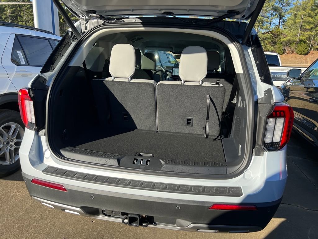 New 2026 Ford Explorer Active image 11