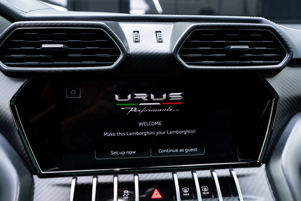 Used 2023 Lamborghini Urus Performante AWD/4WD image 40