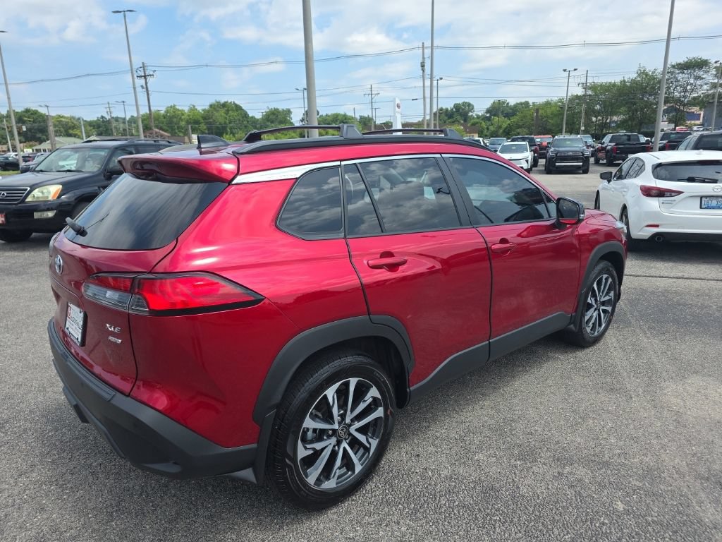 Certified 2025 Toyota Corolla Cross XLE AWD/4WD image 4
