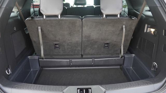 Used 2025 Ford Explorer ST-Line w/ ST-Line Street Pack AWD/4WD image 12