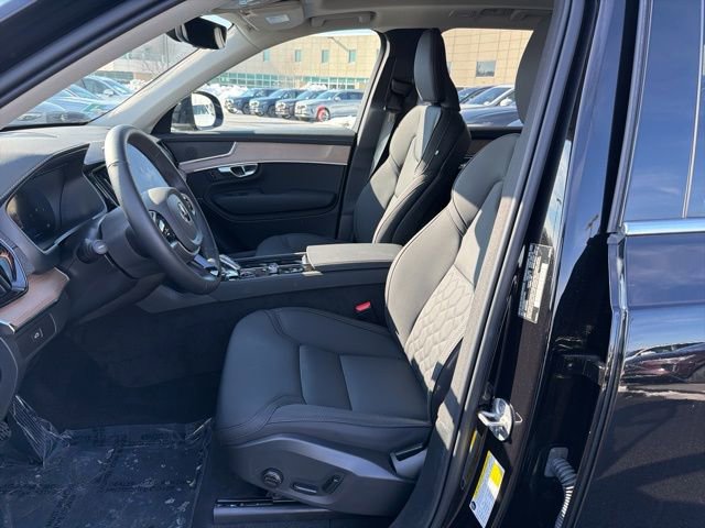 New 2025 Volvo XC90 B6 Plus w/ Protection Package Premier image 11