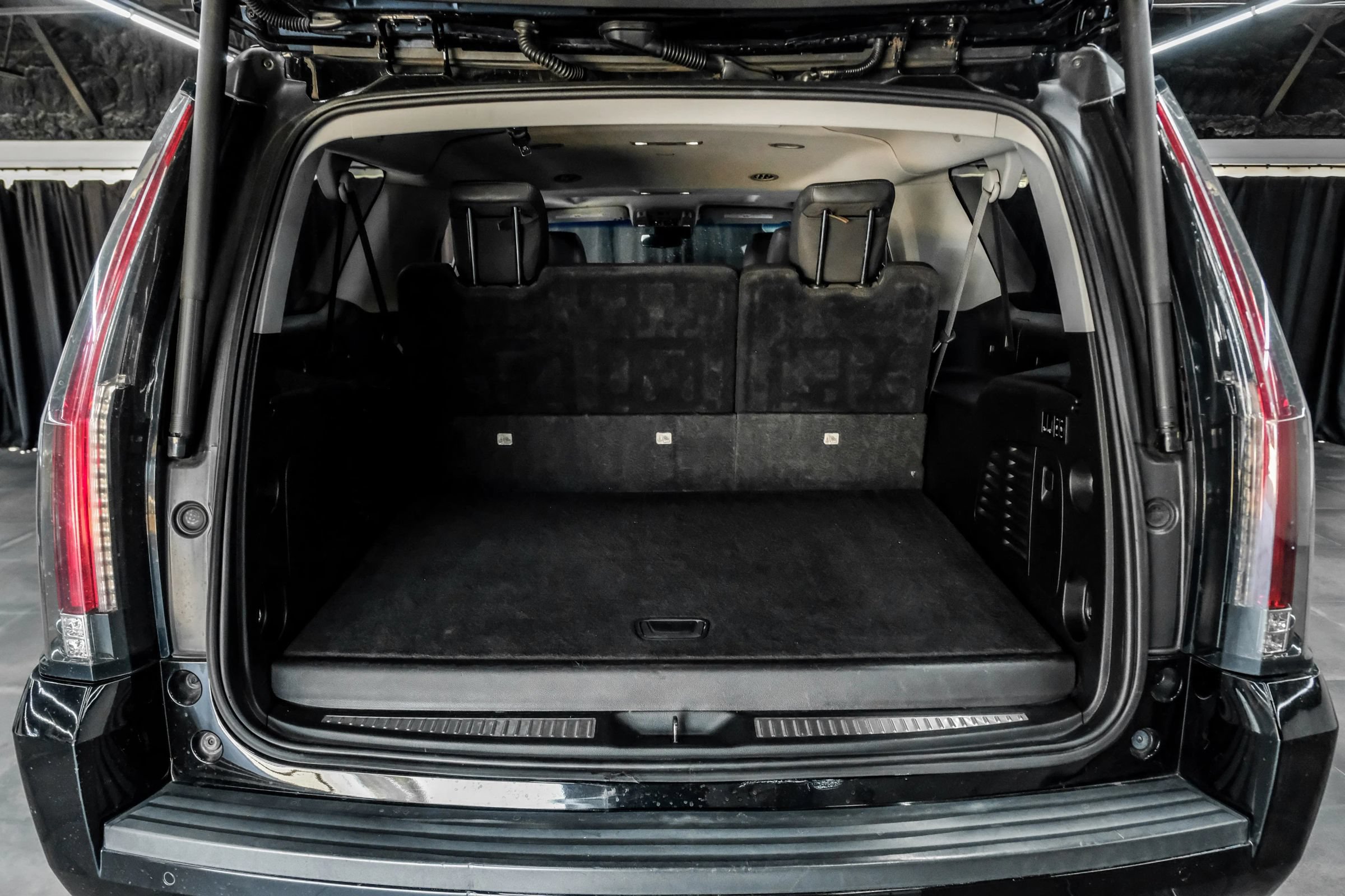 Used 2020 Cadillac Escalade ESV Luxury RWD image 64