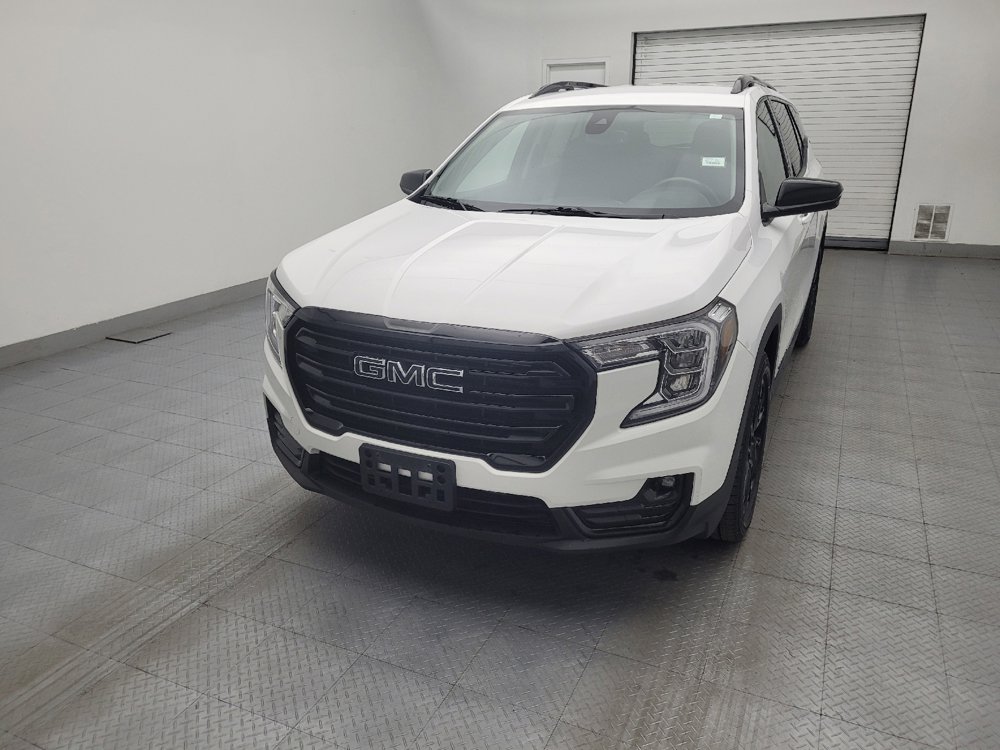 Used 2023 GMC Terrain SLT w/ Elevation Edition FWD image 15