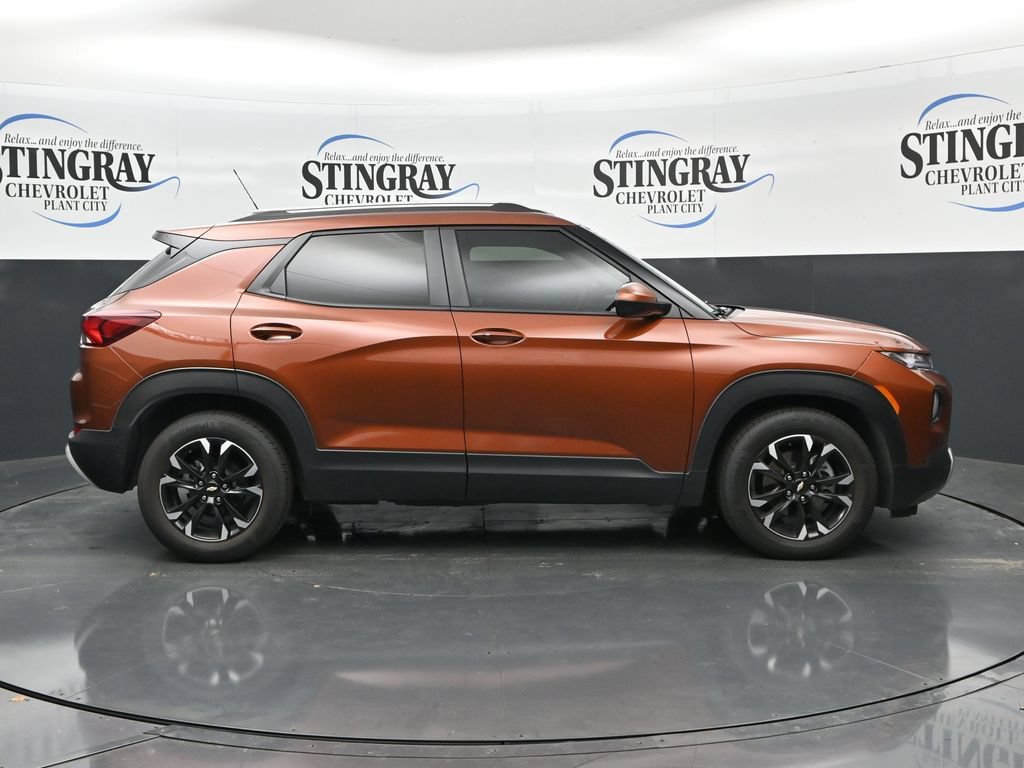 Used 2021 Chevrolet TrailBlazer LT w/ Sun and Liftgate Package FWD image 8