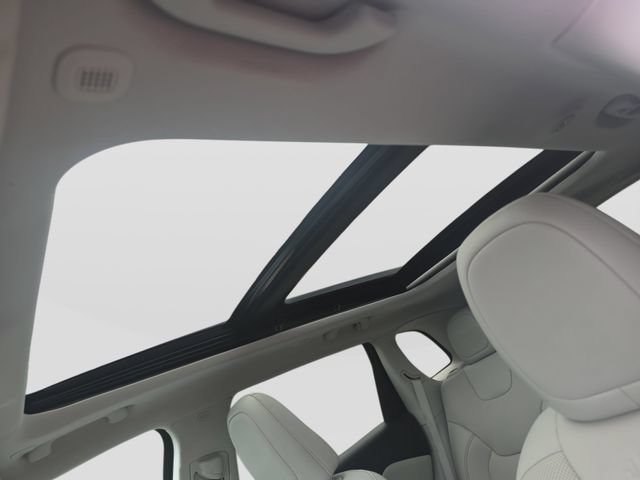 Used 2022 Jeep Cherokee Limited AWD/4WD image 30