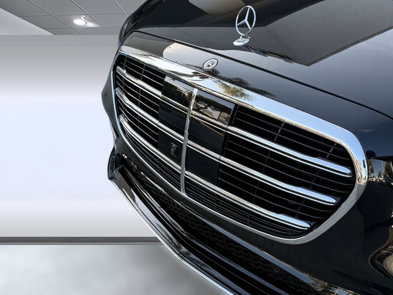 New 2026 Mercedes-Benz S 580e 4MATIC Sedan image 17