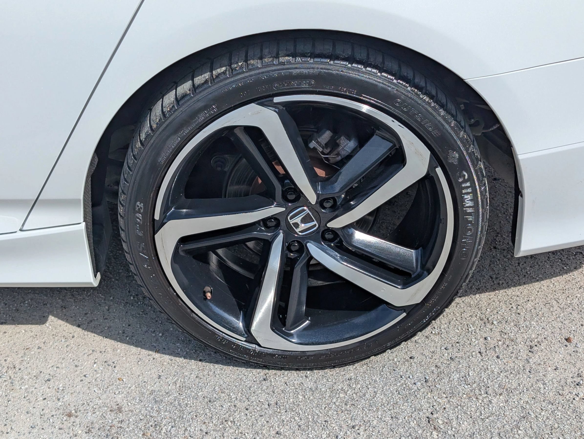 Used 2018 Honda Accord Sport image 8