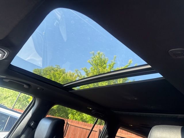 Used 2022 Jeep Wagoneer Series II w/ Premium Group I AWD/4WD image 17