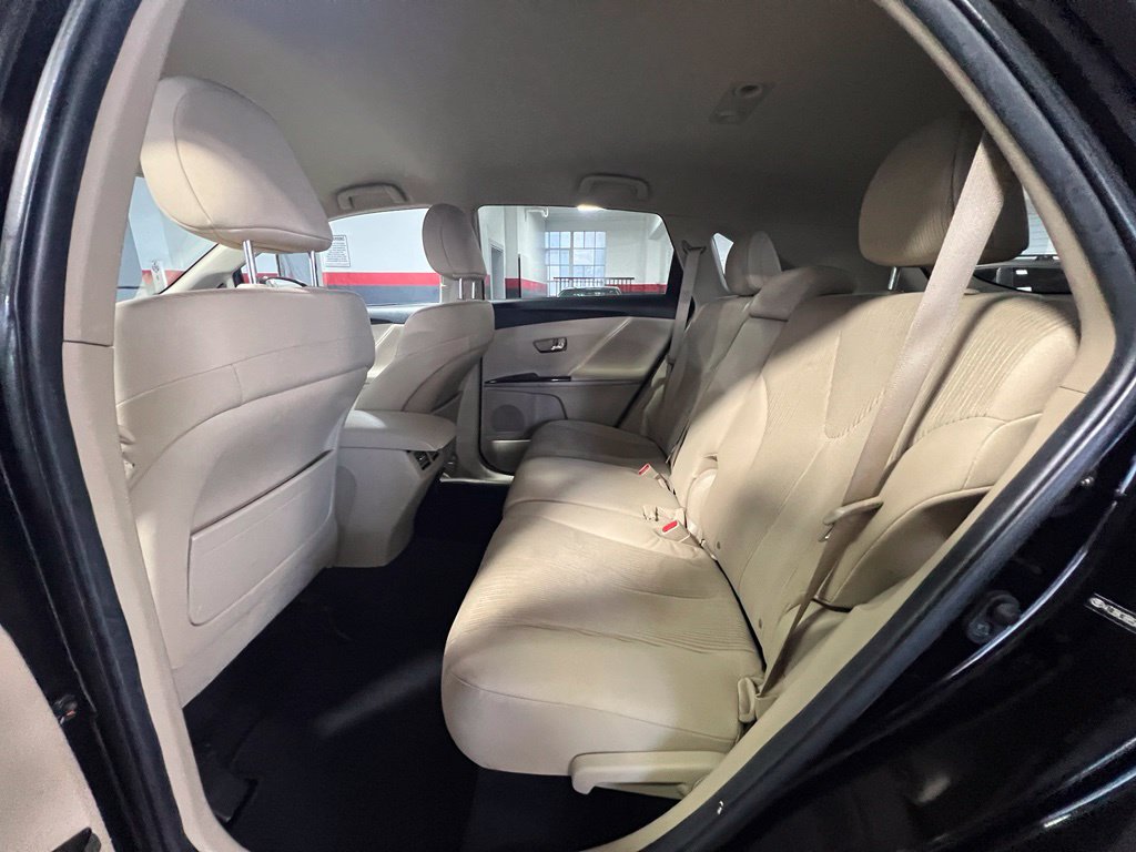Used 2010 Toyota Venza AWD image 14