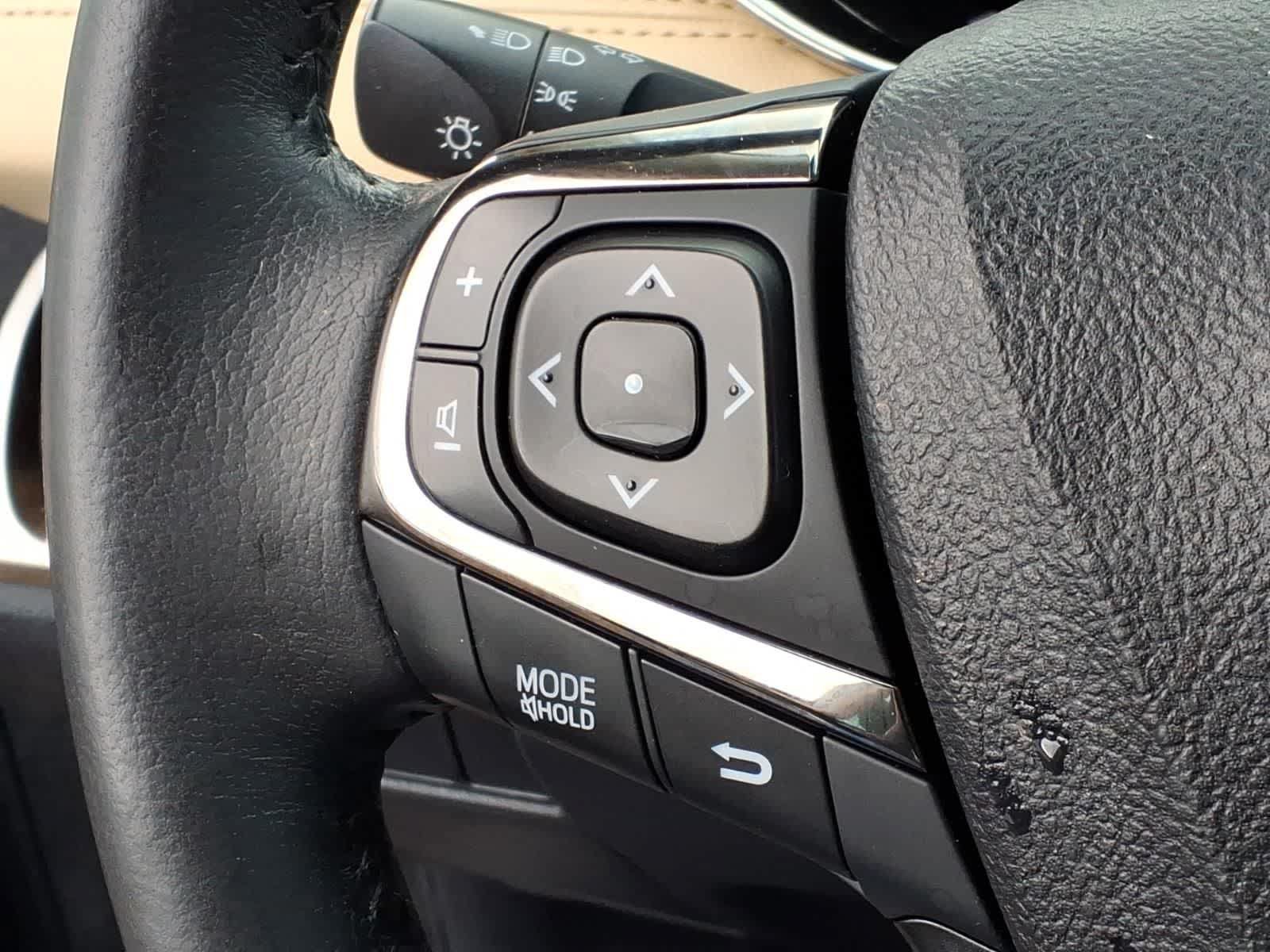 Used 2014 Toyota Avalon XLE Premium FWD image 17