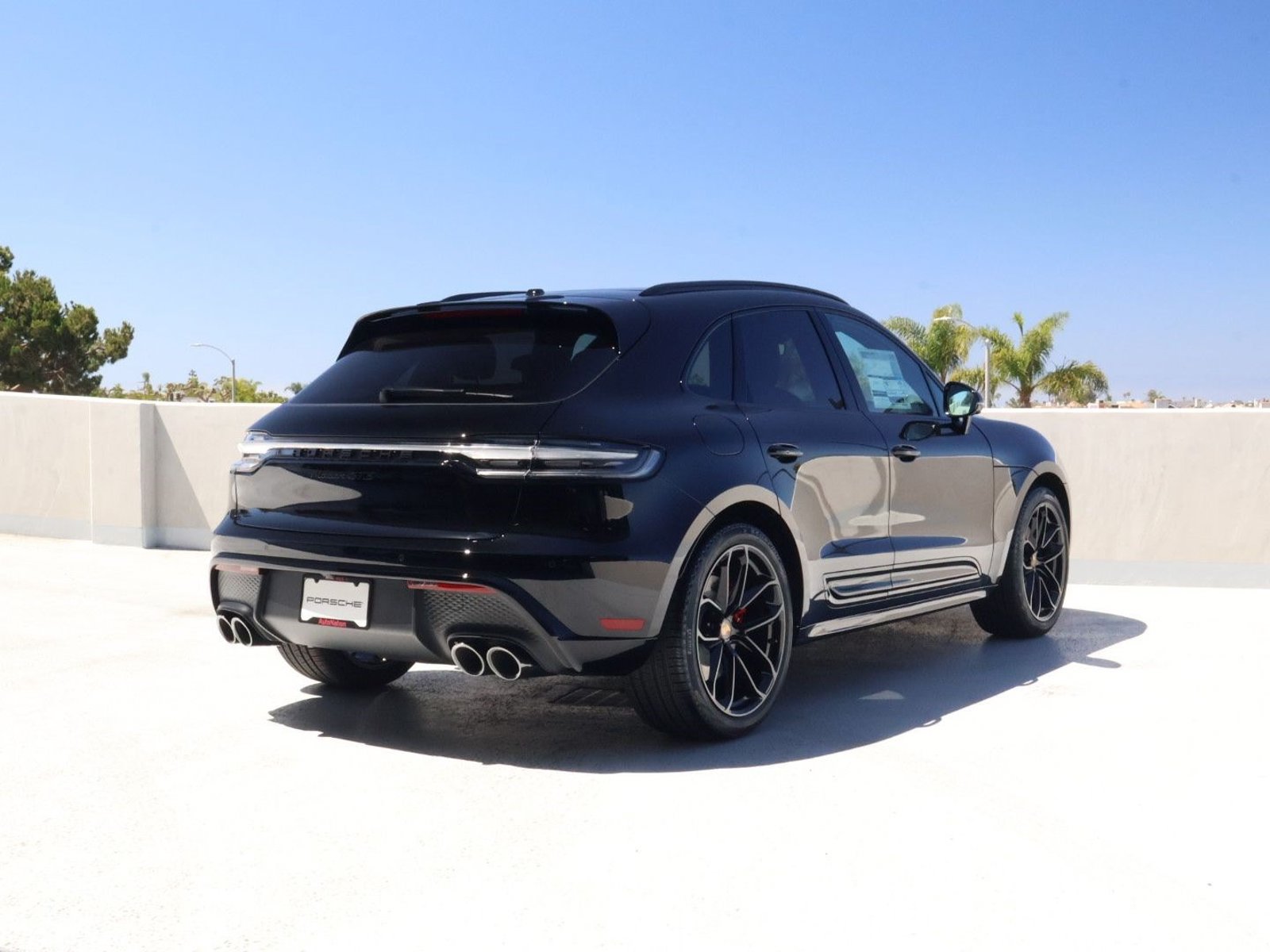 New 2026 Porsche Macan GTS AWD/4WD image 9
