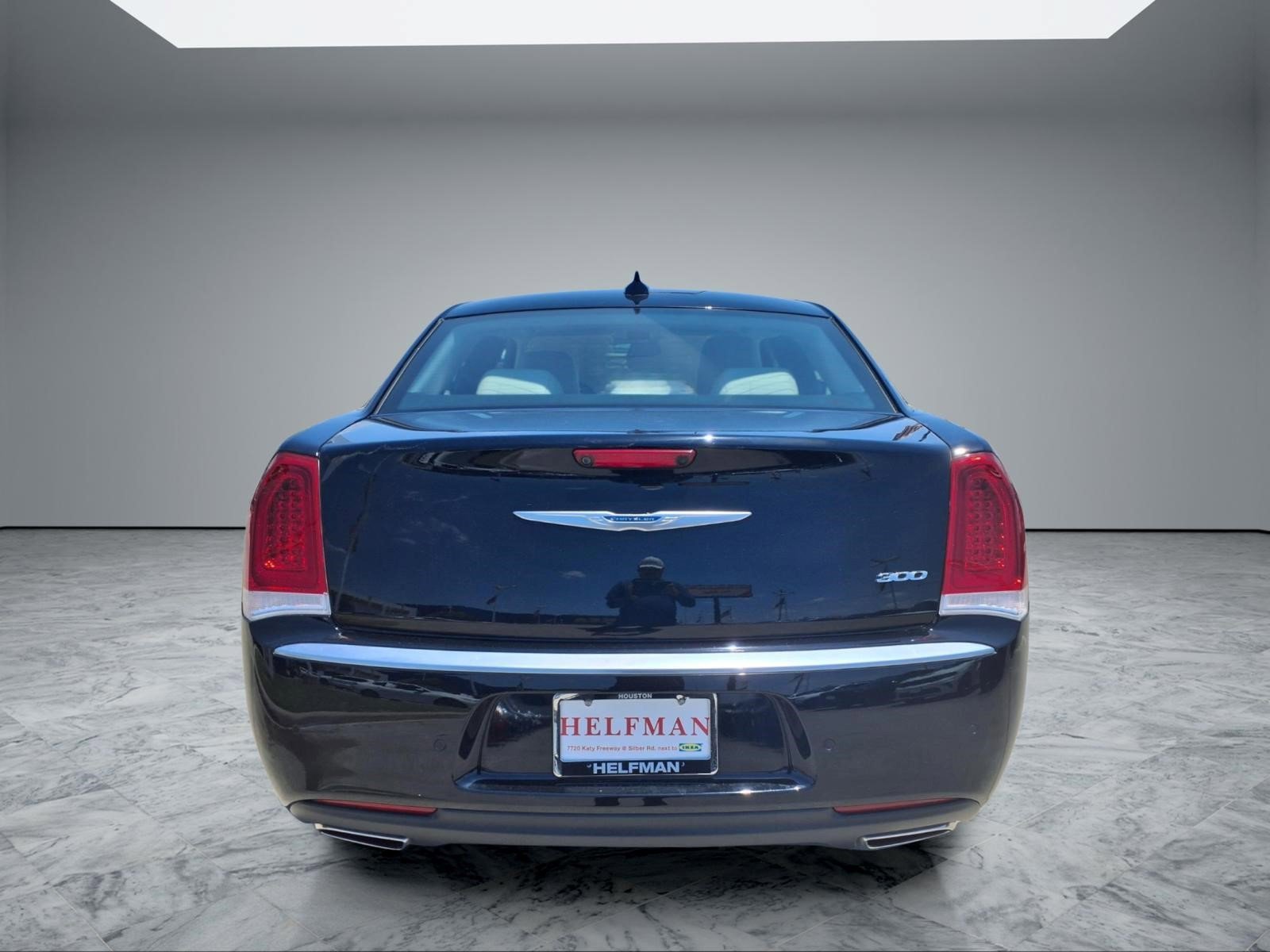 Used 2021 Chrysler 300 Touring L w/ Popular Equipment Group RWD image 6
