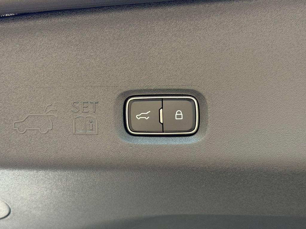 New 2027 Lincoln Navigator L Premier AWD/4WD image 17