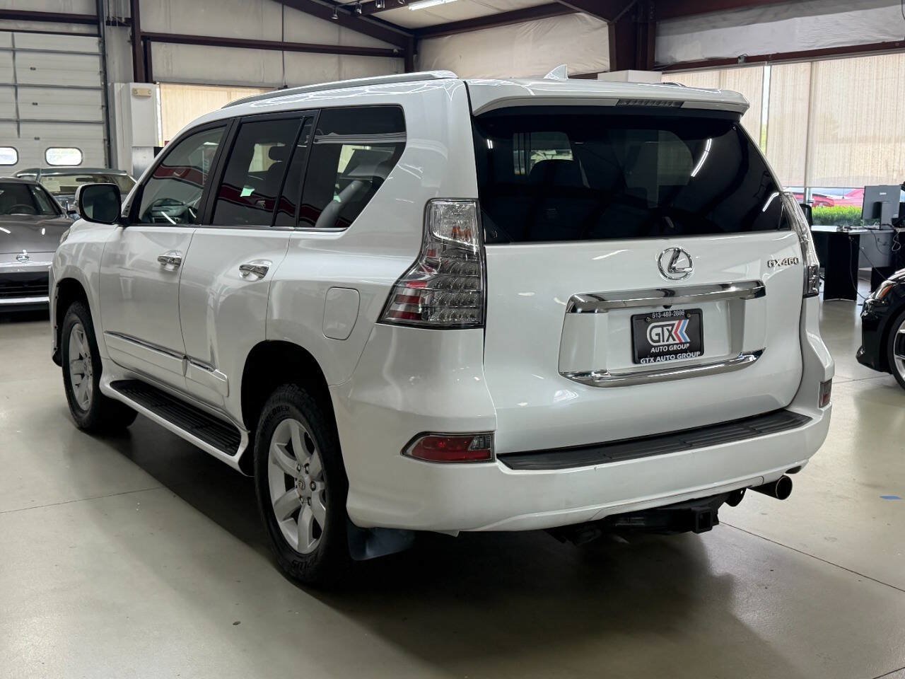 Used 2016 Lexus GX 460 w/ Comfort Package AWD/4WD image 4